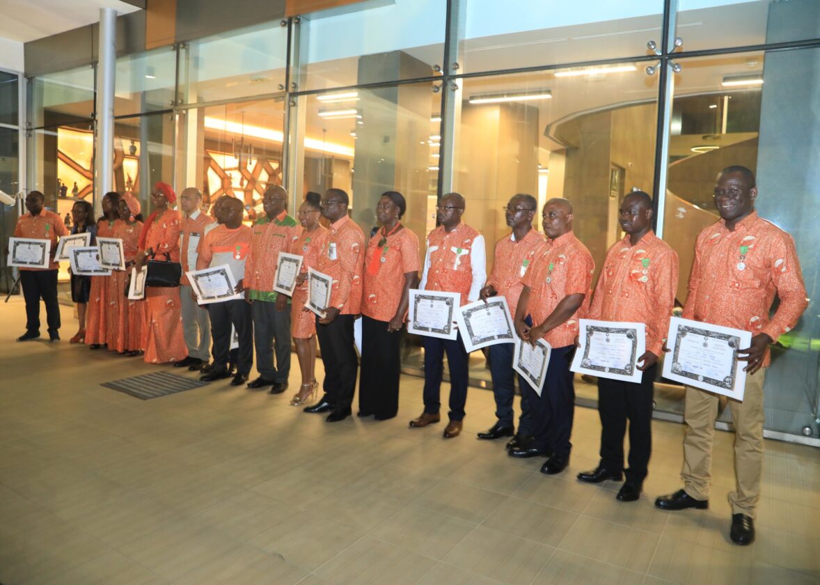 SARA 2023 : 18 agents du FIRCA décorés dans l’ordre du mérite agricole par l’Etat ivoirien